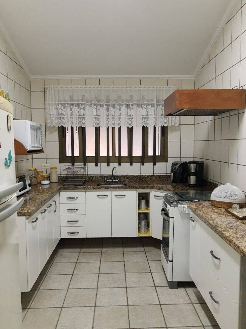 Casa, 3 quartos, 200 m² - Foto 12