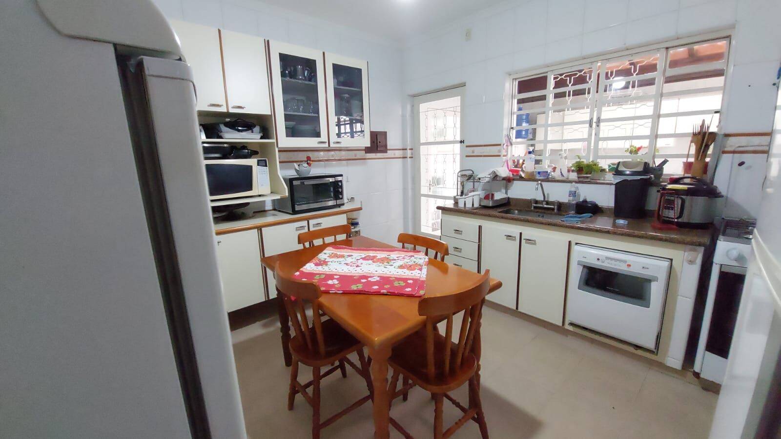 Casa, 3 quartos, 202 m² - Foto 6