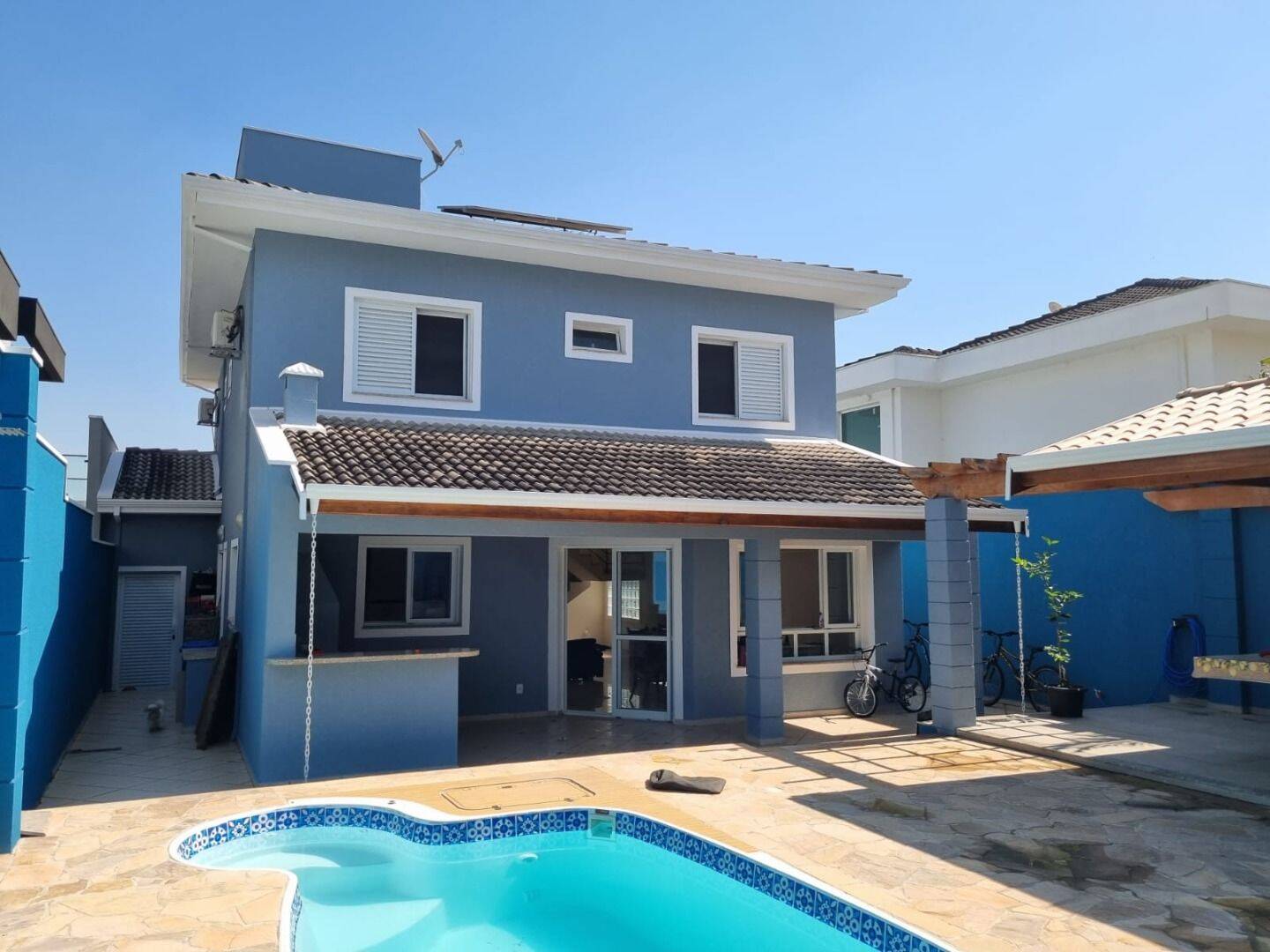 Sobrado, 3 quartos, 252 m² - Foto 1
