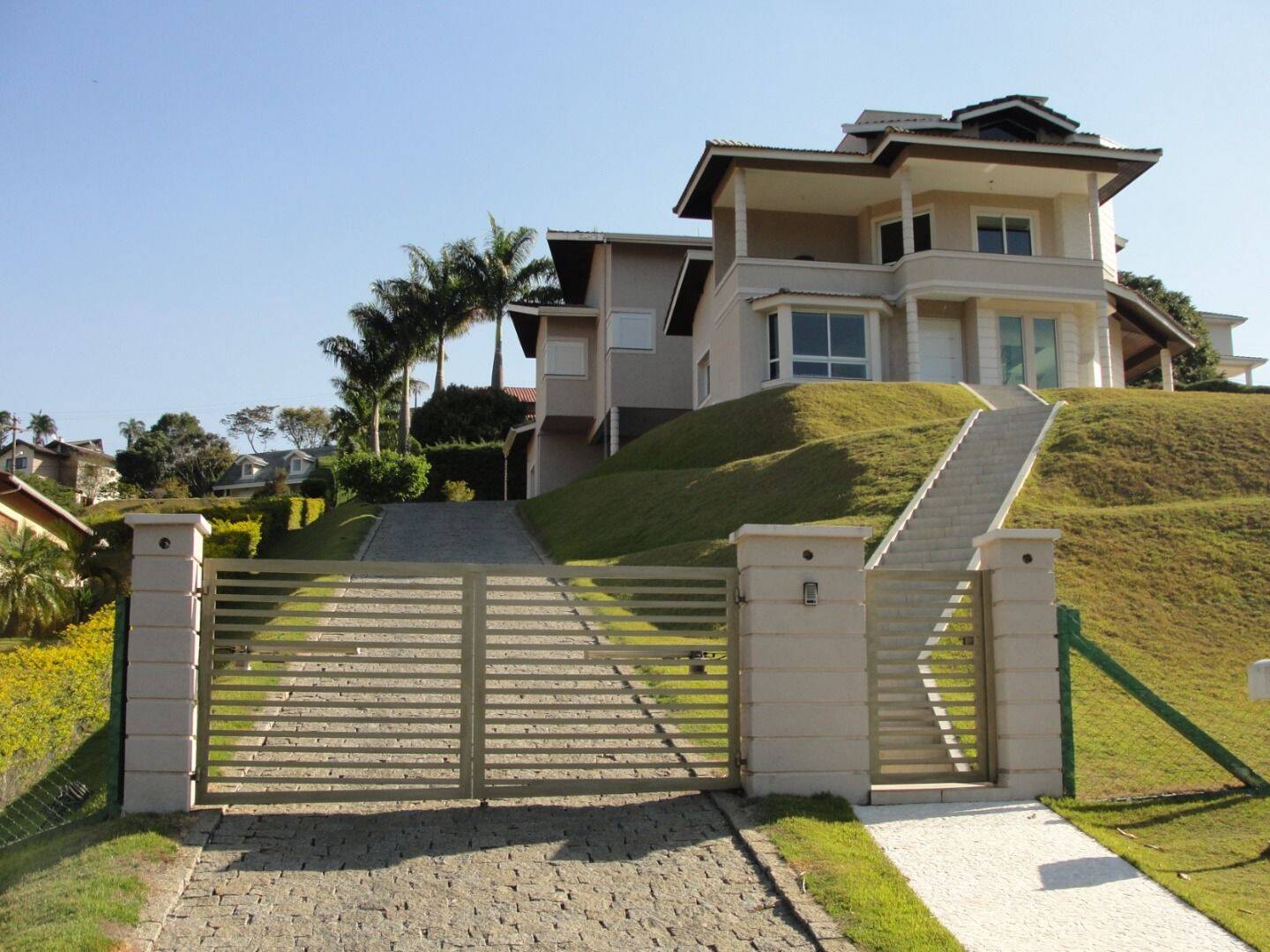Sobrado, 3 quartos, 326 m² - Foto 2