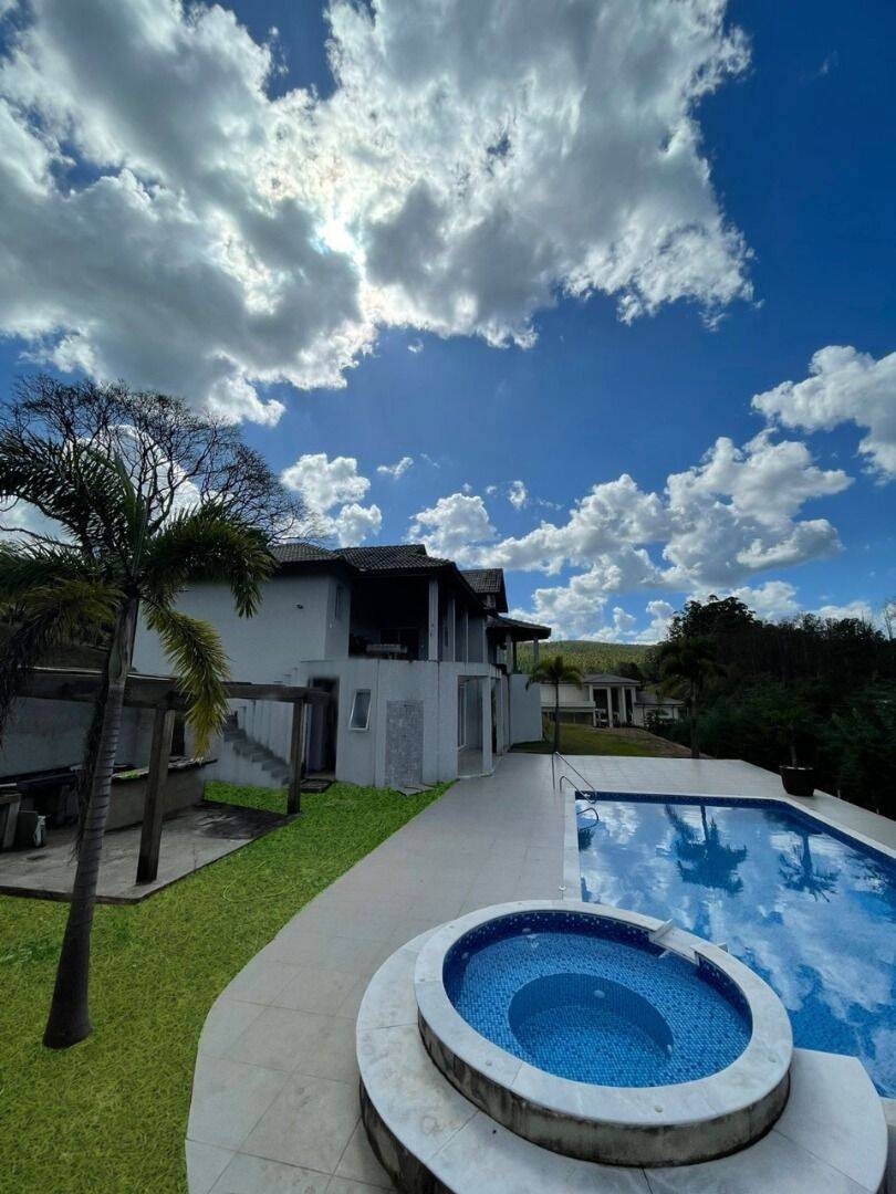 Casa, 4 quartos, 390 m² - Foto 1