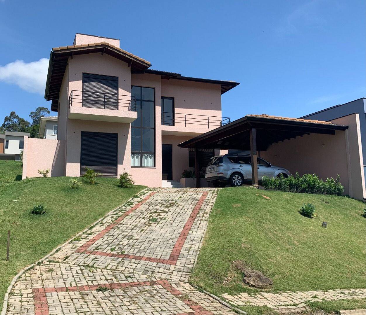 Sobrado, 3 quartos, 277 m² - Foto 1