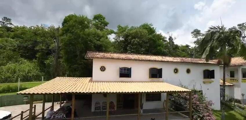 Chácara, 3 quartos, 2500 m² - Foto 1
