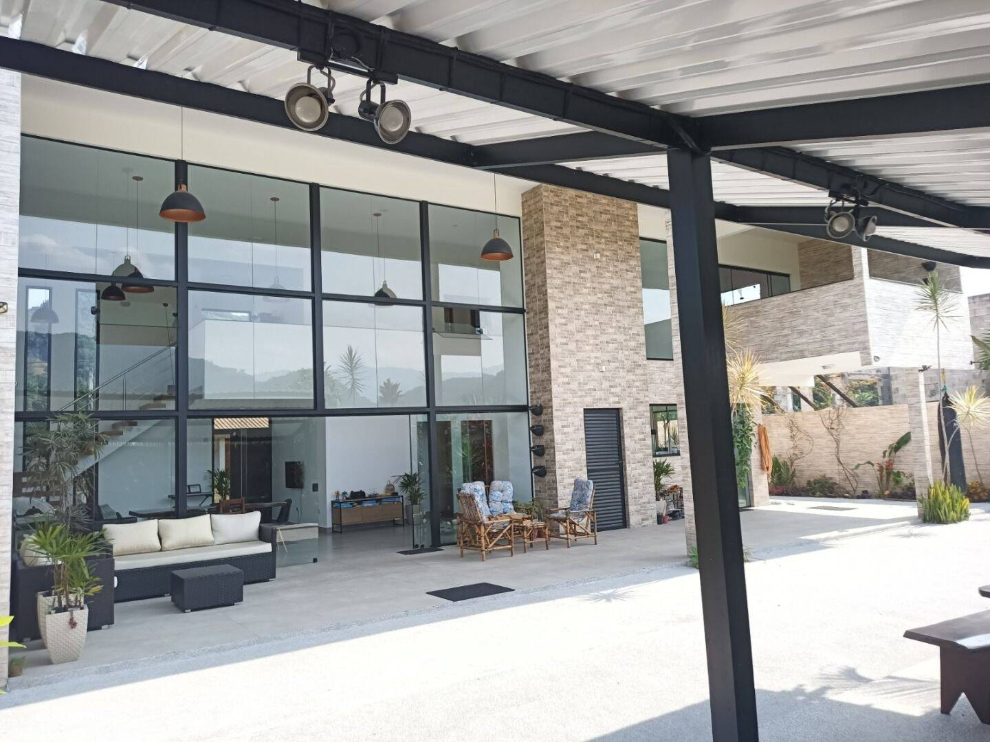 Sobrado, 4 quartos, 360 m² - Foto 2