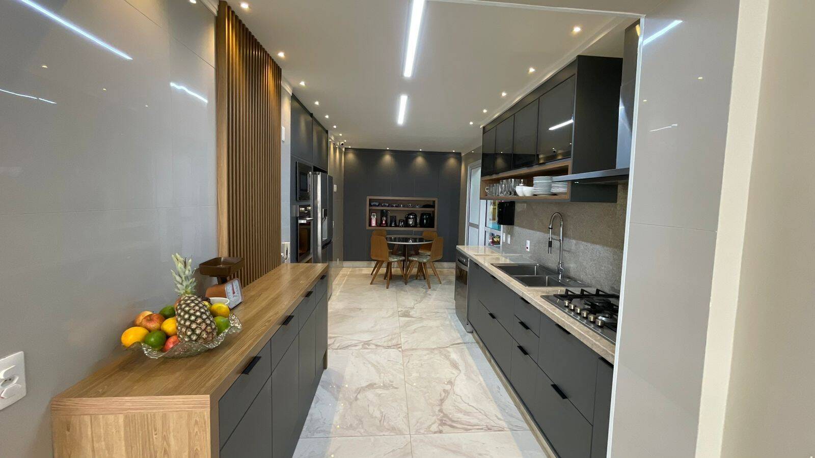 Apartamento, 3 quartos, 189 m² - Foto 10