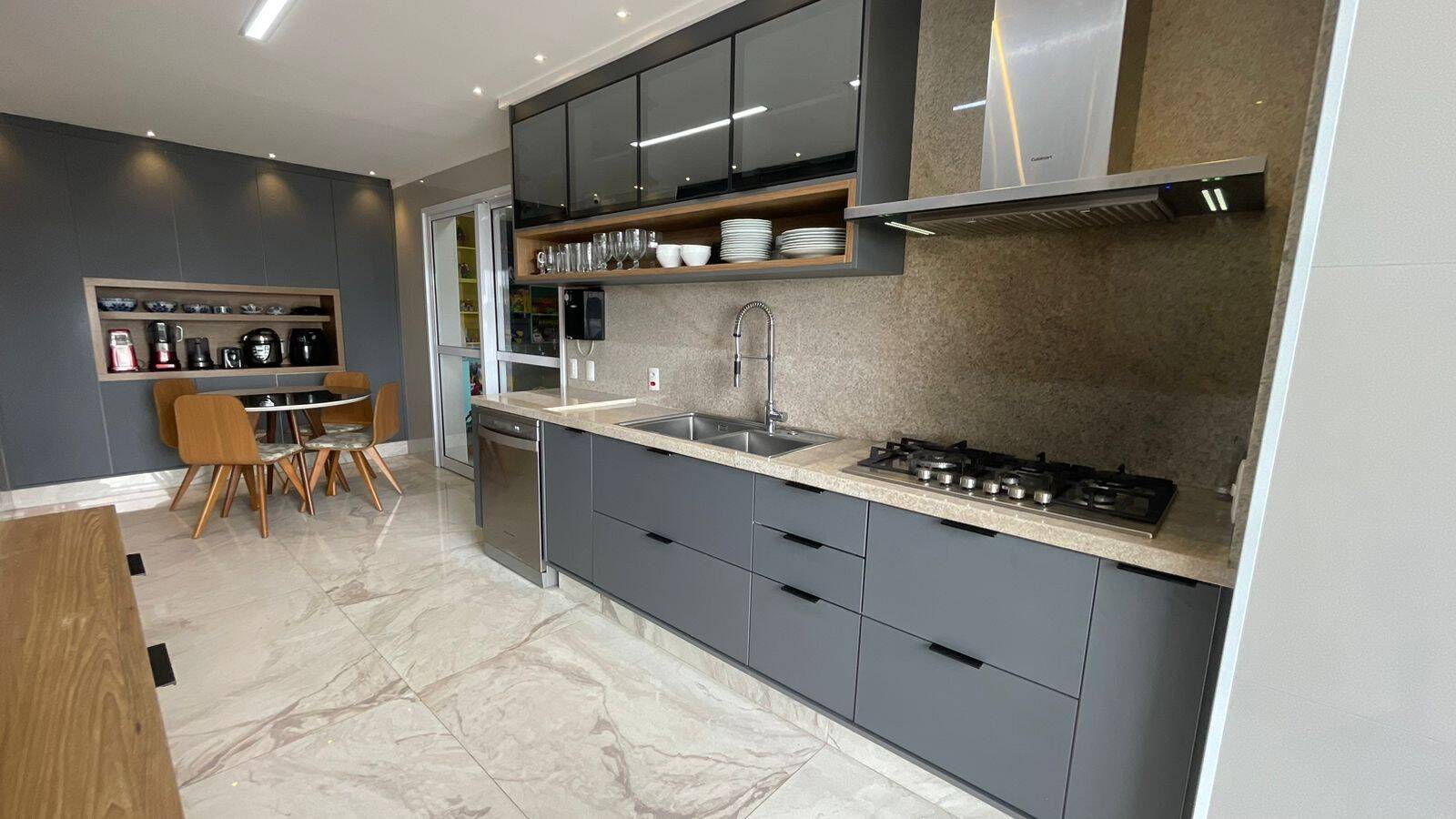 Apartamento, 3 quartos, 189 m² - Foto 11