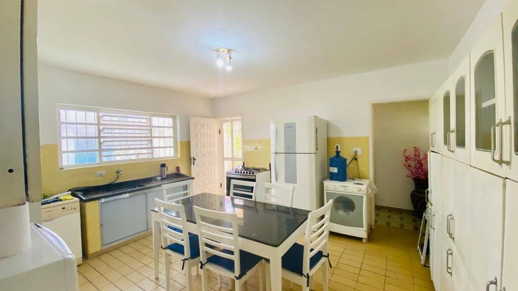Casa, 4 quartos, 230 m² - Foto 17