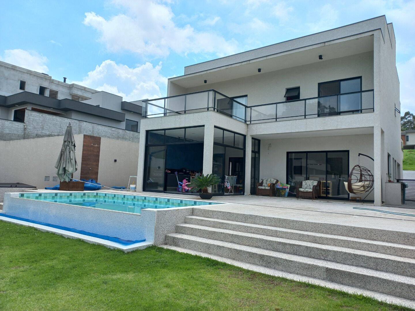 Casa, 3 quartos, 234 m² - Foto 1