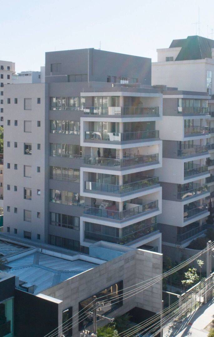 Apartamento, 3 quartos, 216 m² - Foto 2