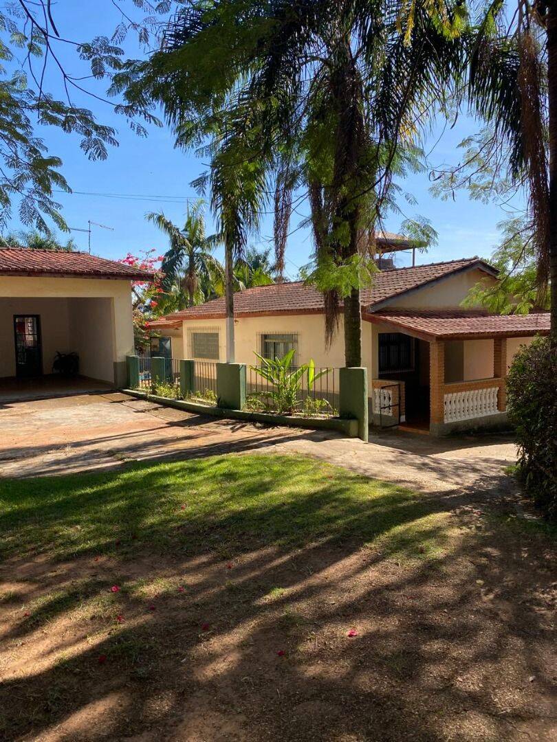 Chácara, 3 quartos, 1552 m² - Foto 2