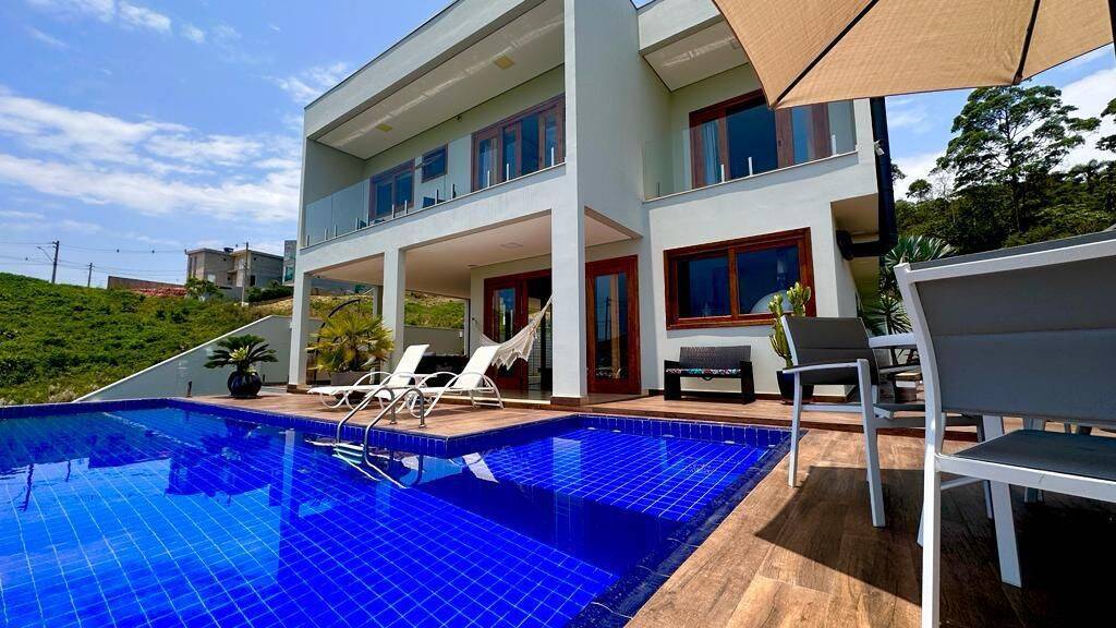 Sobrado, 3 quartos, 800 m² - Foto 1