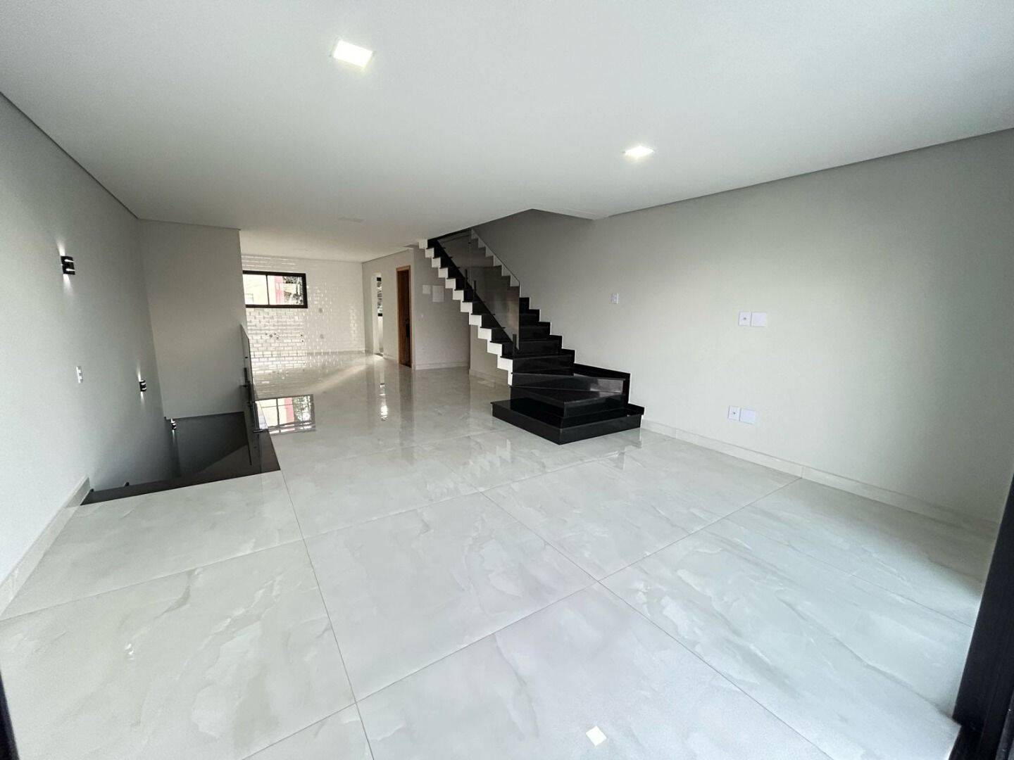 Sobrado, 3 quartos, 230 m² - Foto 2