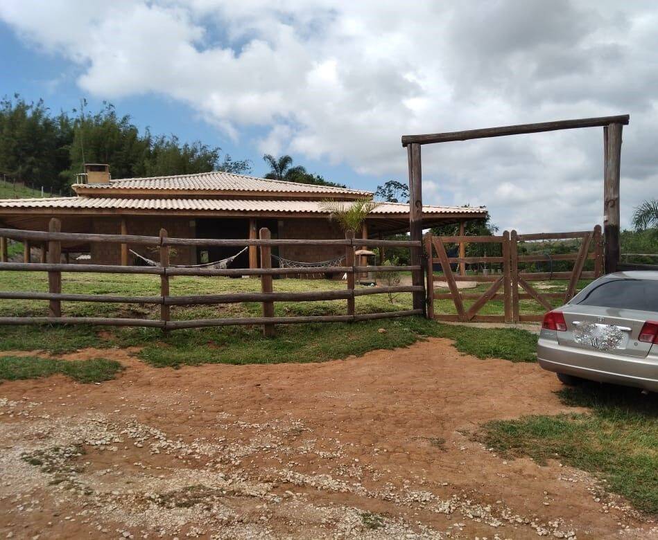 Chácara, 3 quartos, 3000 m² - Foto 1