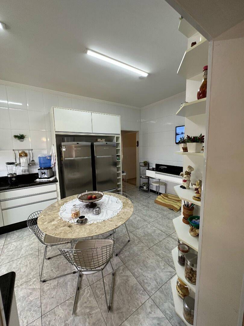 Sobrado, 4 quartos, 330 m² - Foto 23
