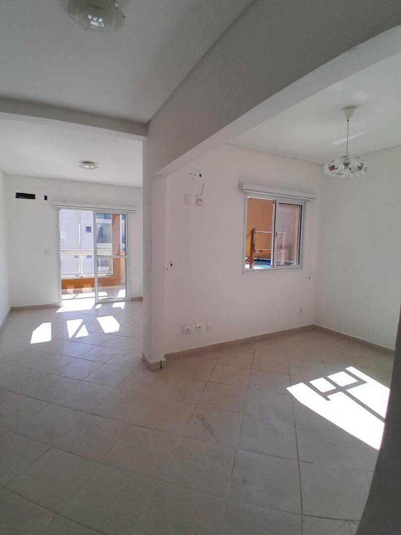 Cobertura, 3 quartos, 221 m² - Foto 3