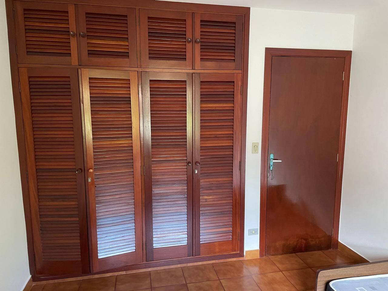 Casa, 3 quartos, 241 m² - Foto 19