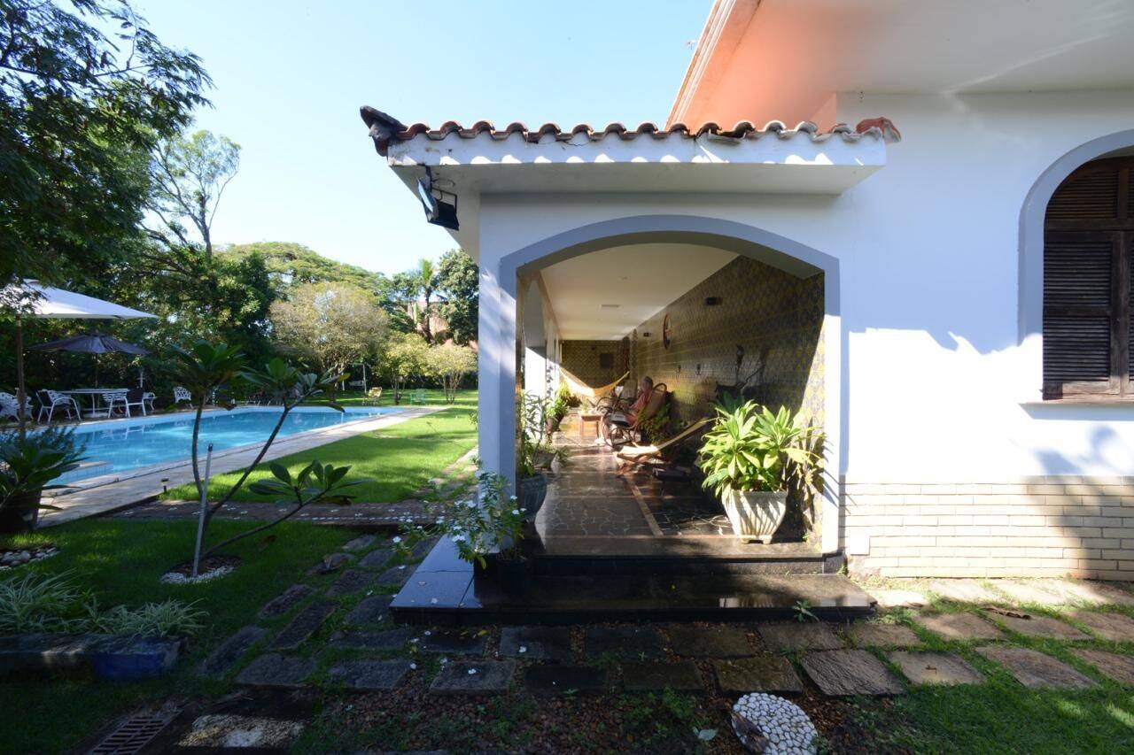 Casa, 6 quartos, 259 m² - Foto 3