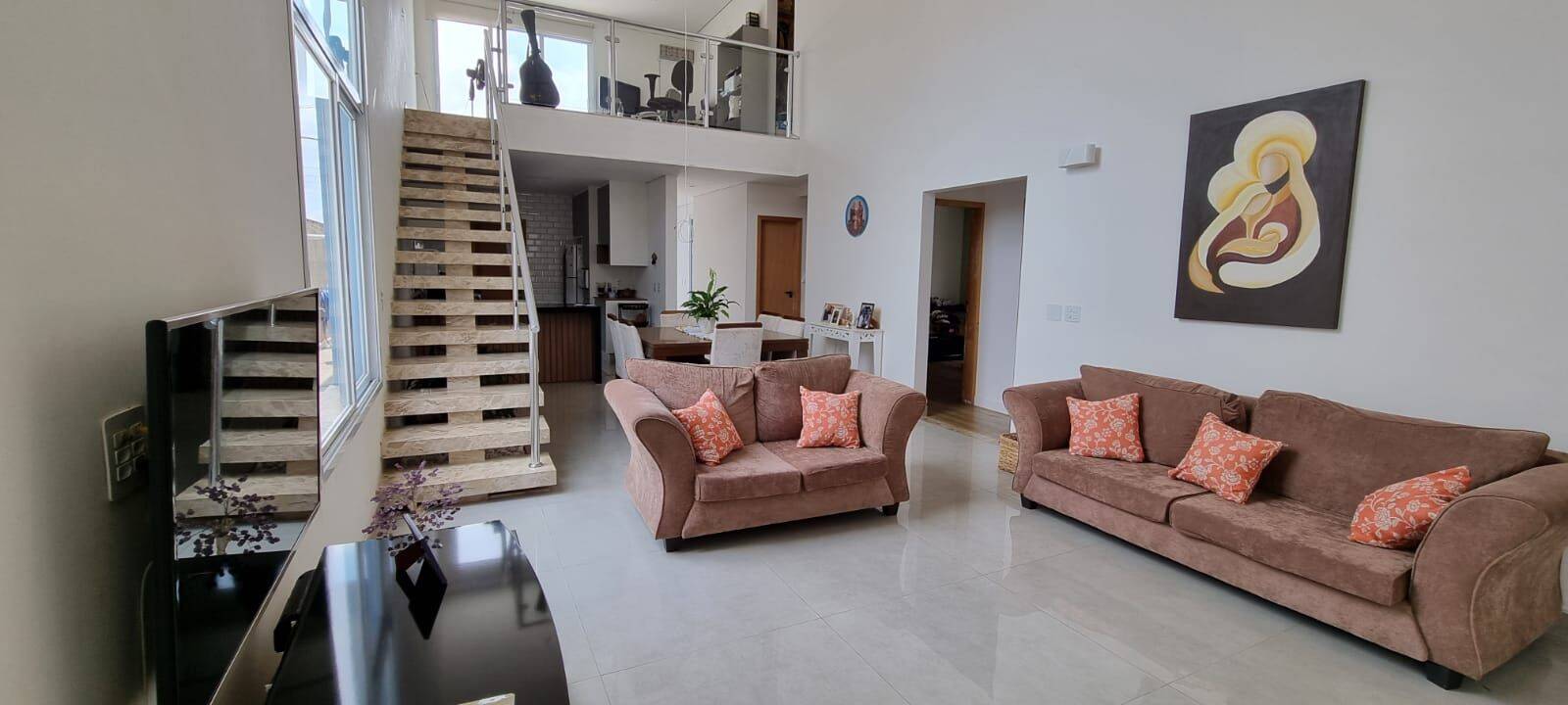 Casa, 3 quartos, 240 m² - Foto 1