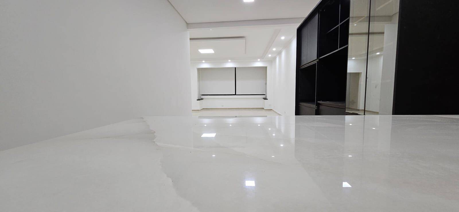 Apartamento, 3 quartos, 240 m² - Foto 2