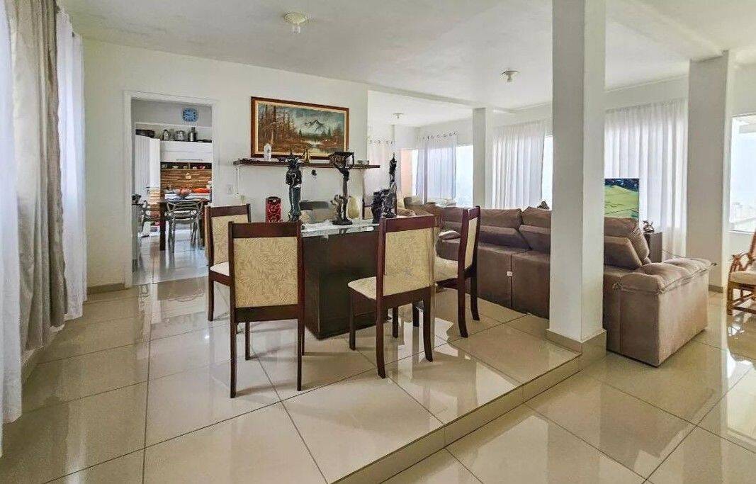 Casa, 5 quartos, 300 m² - Foto 34