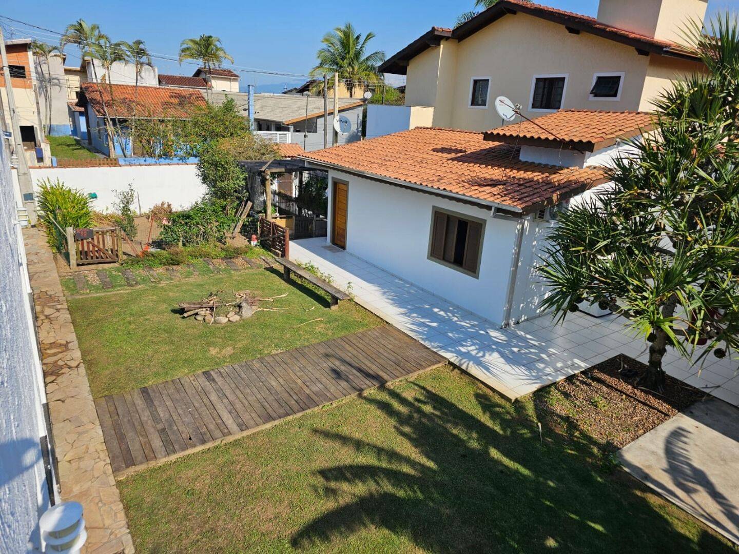 Casa, 1 quarto, 80 m² - Foto 1