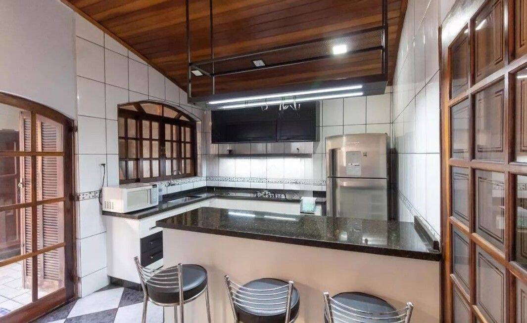 Casa, 3 quartos, 250 m² - Foto 33