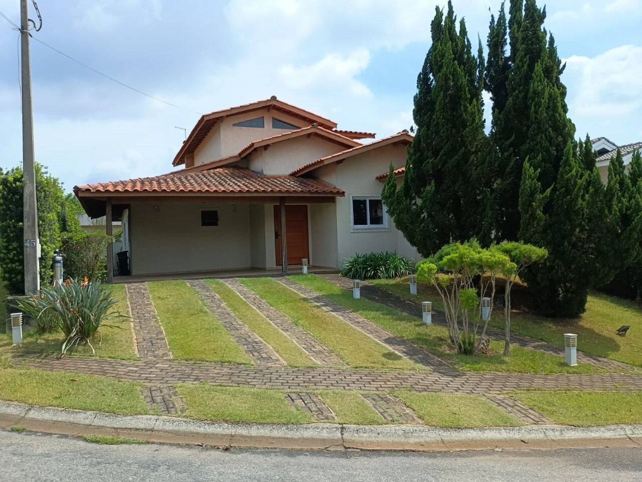 Casa, 3 quartos, 288 m² - Foto 1