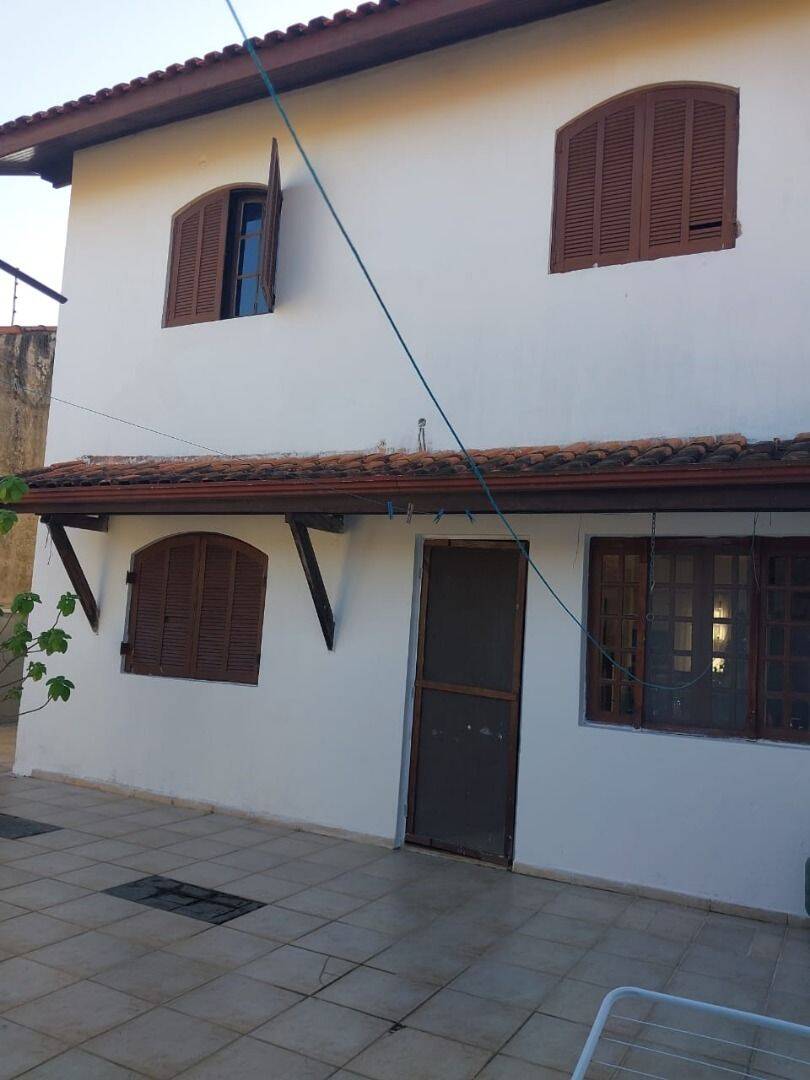 Sobrado, 3 quartos, 178 m² - Foto 2