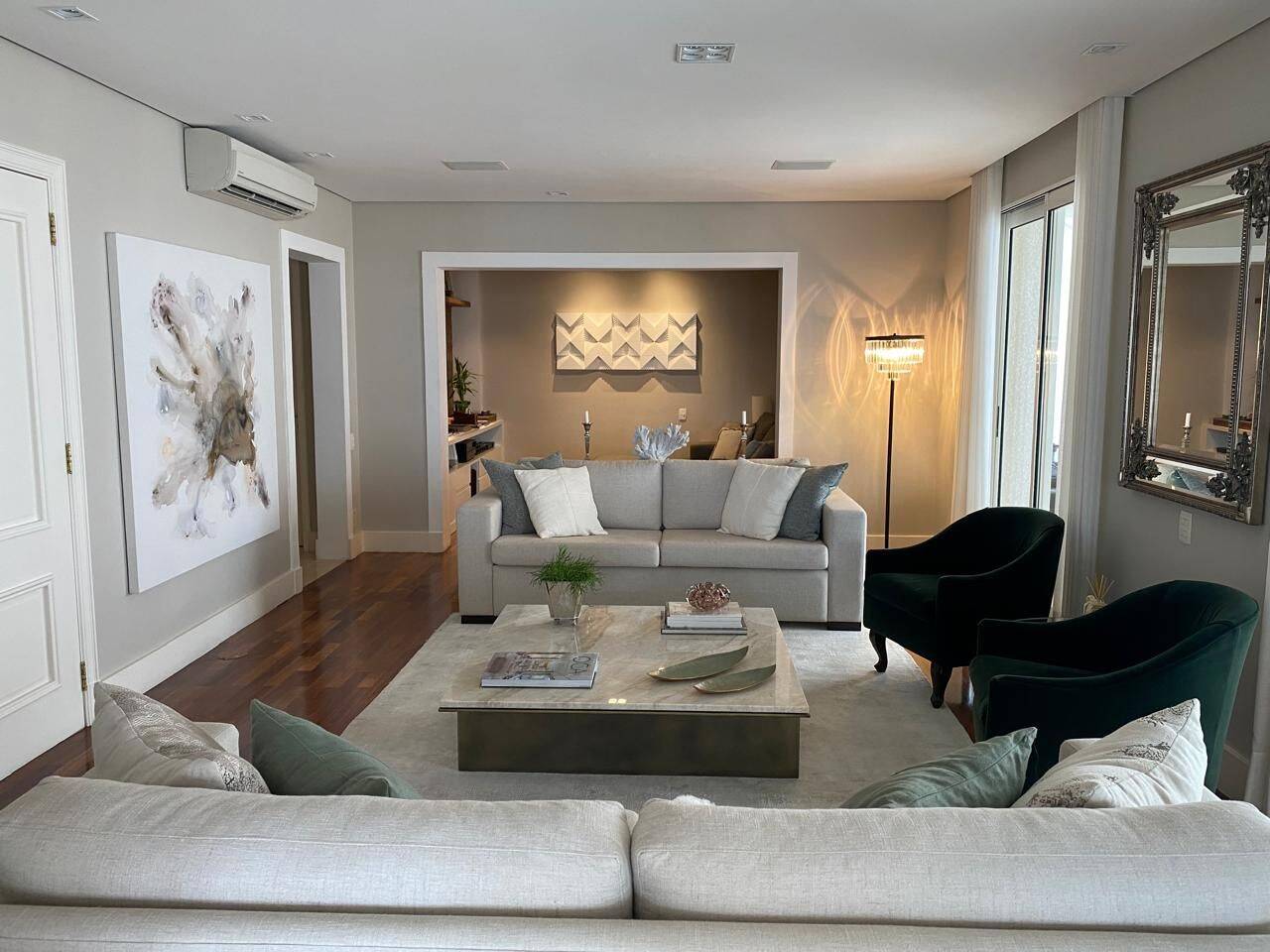Apartamento, 3 quartos, 260 m² - Foto 1