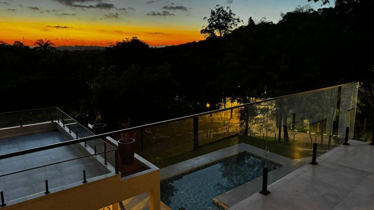 Sobrado, 4 quartos, 300 m² - Foto 1