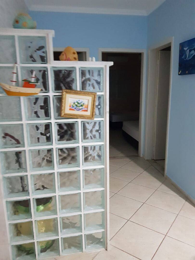 Casa, 3 quartos, 258 m² - Foto 2