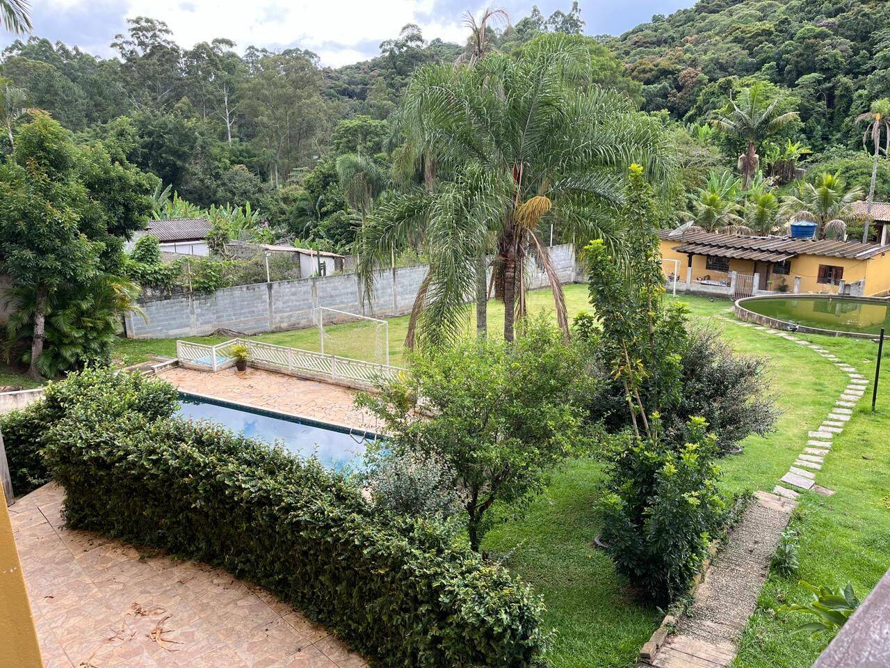 Chácara, 4 quartos, 2131 m² - Foto 2