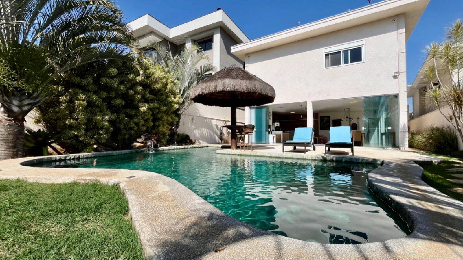 Casa, 4 quartos, 380 m² - Foto 1