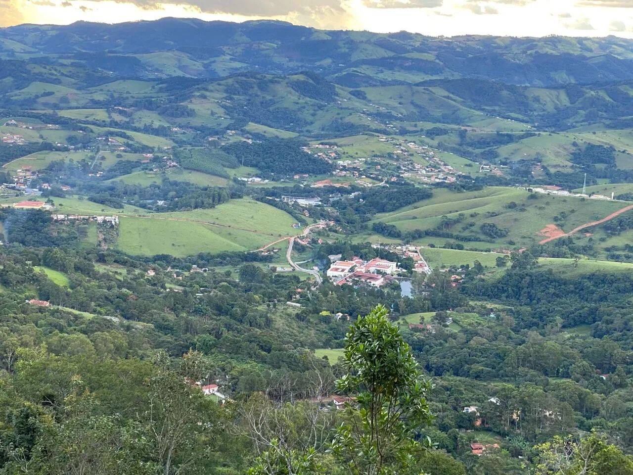 Prédio Inteiro - Foto 1