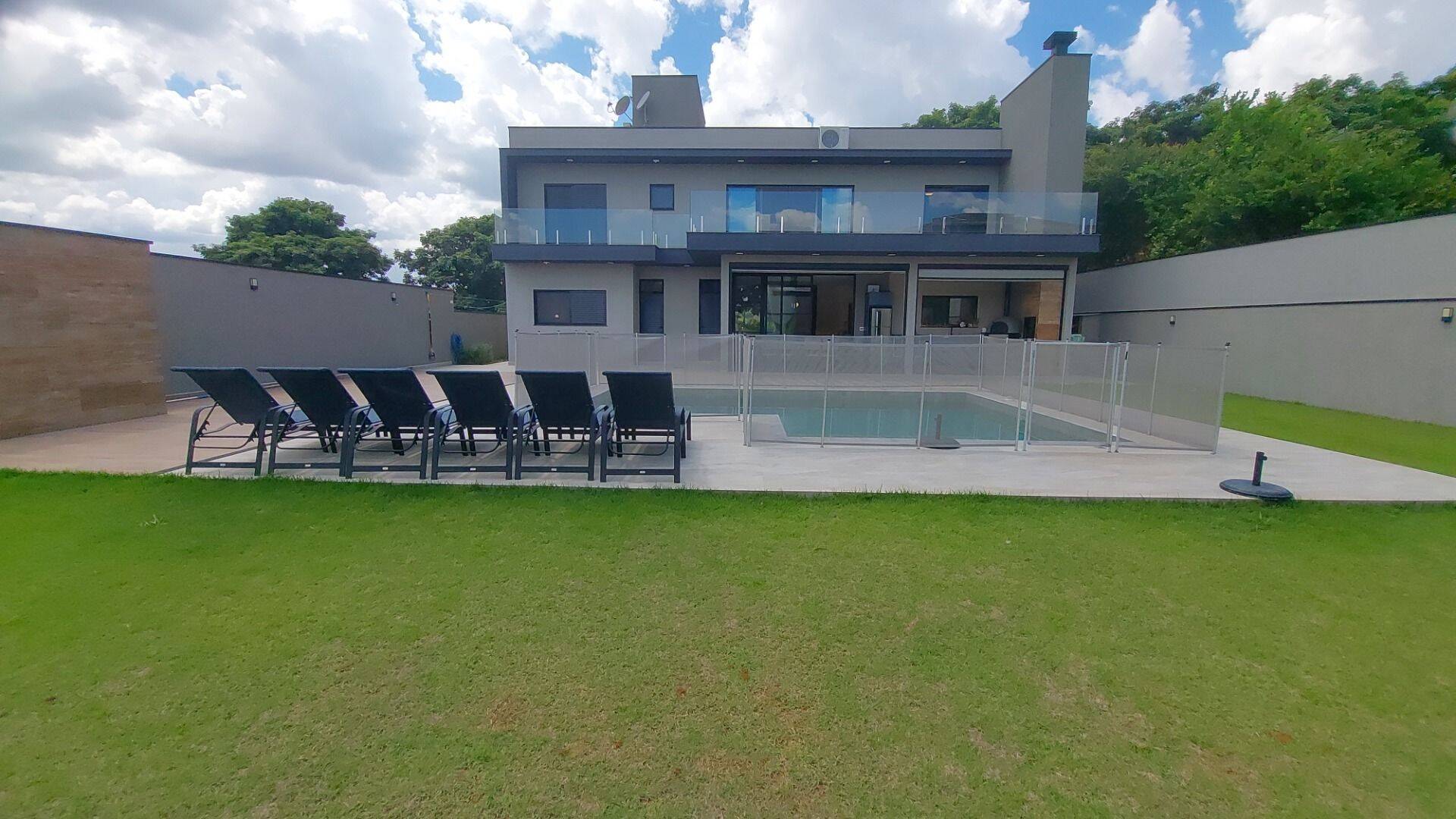Sobrado, 4 quartos, 341 m² - Foto 1