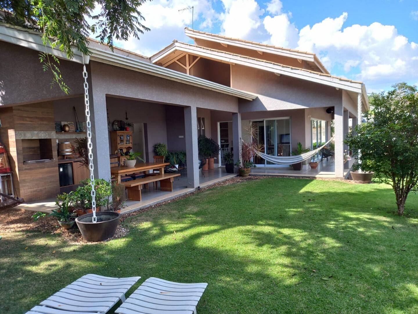 Casa, 3 quartos, 212 m² - Foto 1