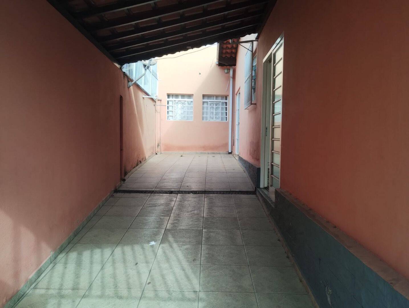 Casa, 5 quartos, 165 m² - Foto 9