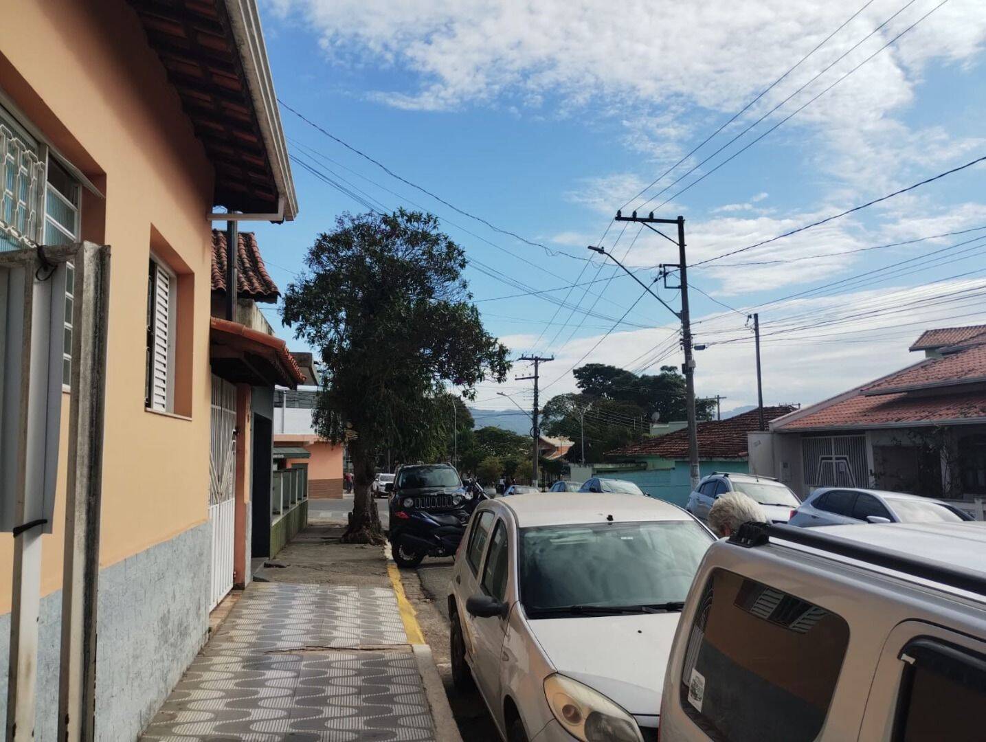 Casa, 5 quartos, 165 m² - Foto 1