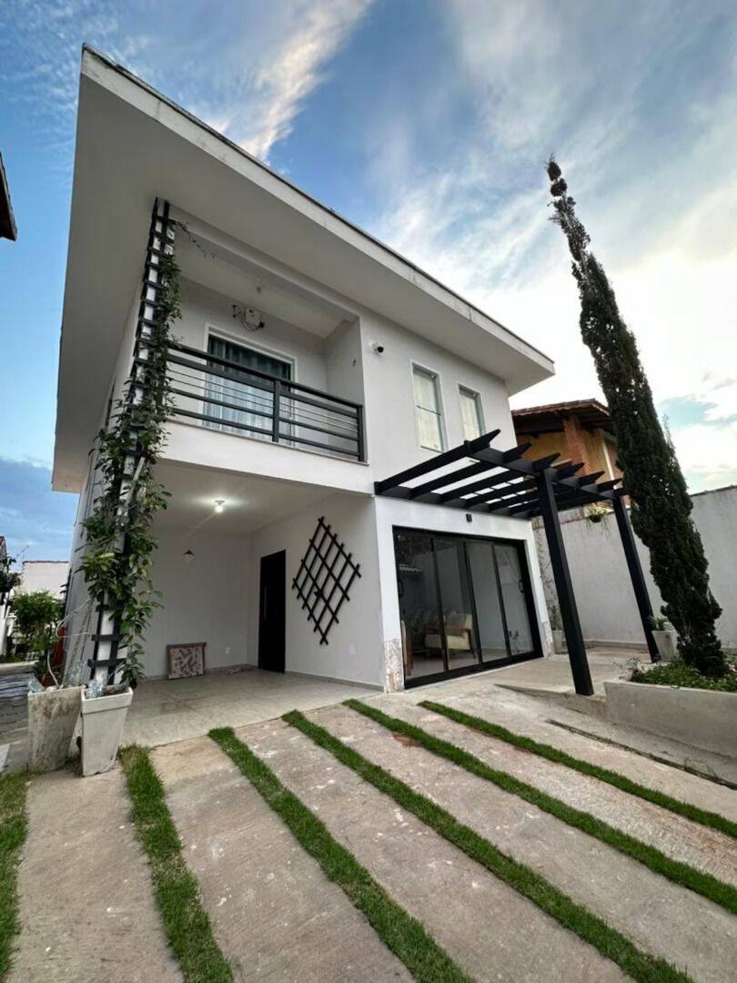 Sobrado, 4 quartos, 200 m² - Foto 1