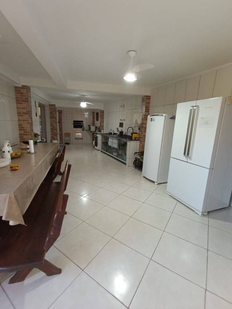 Casa, 4 quartos, 286 m² - Foto 3