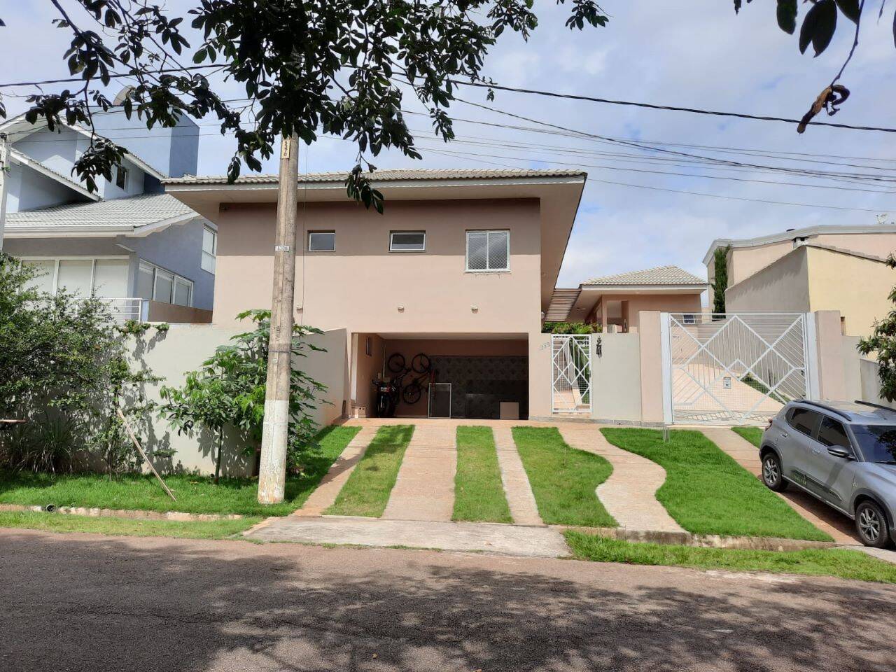 Casa, 4 quartos, 390 m² - Foto 1