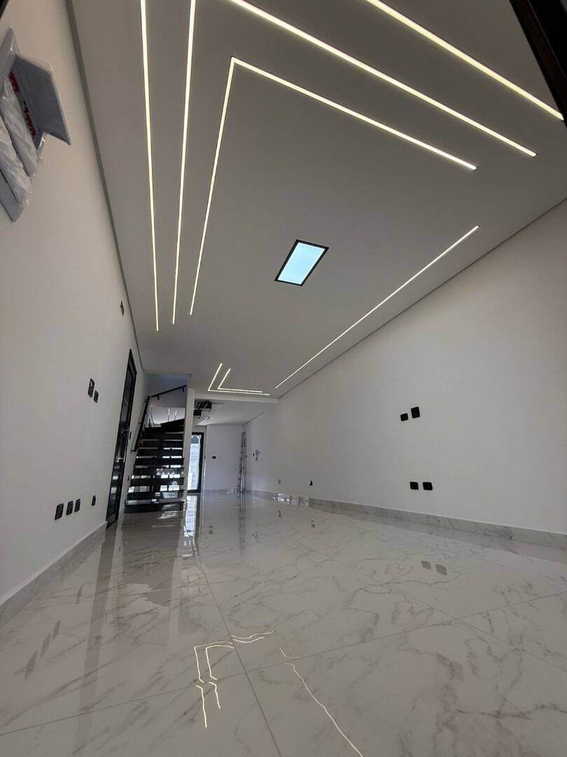 Sobrado, 4 quartos, 204 m² - Foto 2