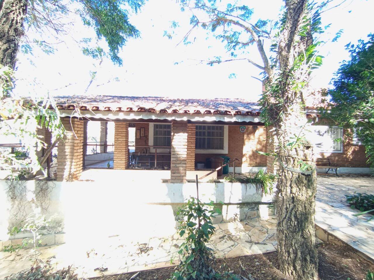 Casa, 4 quartos, 350 m² - Foto 1