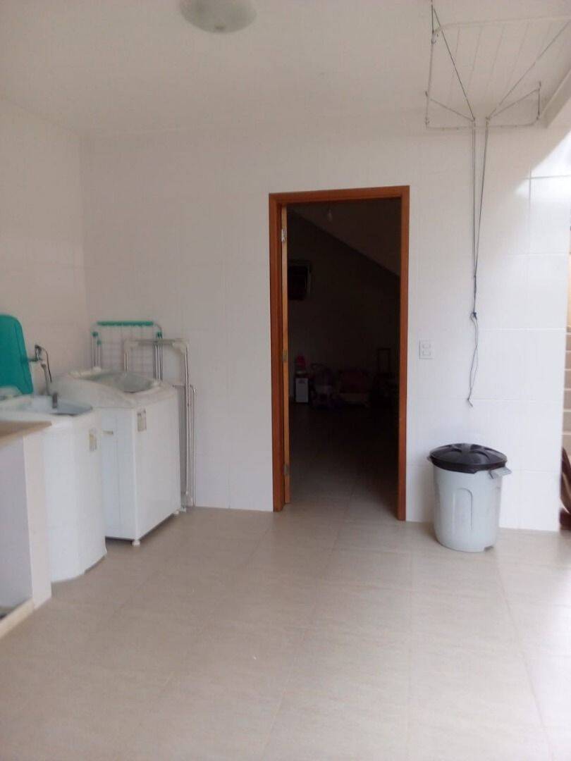 Casa, 4 quartos, 252 m² - Foto 14