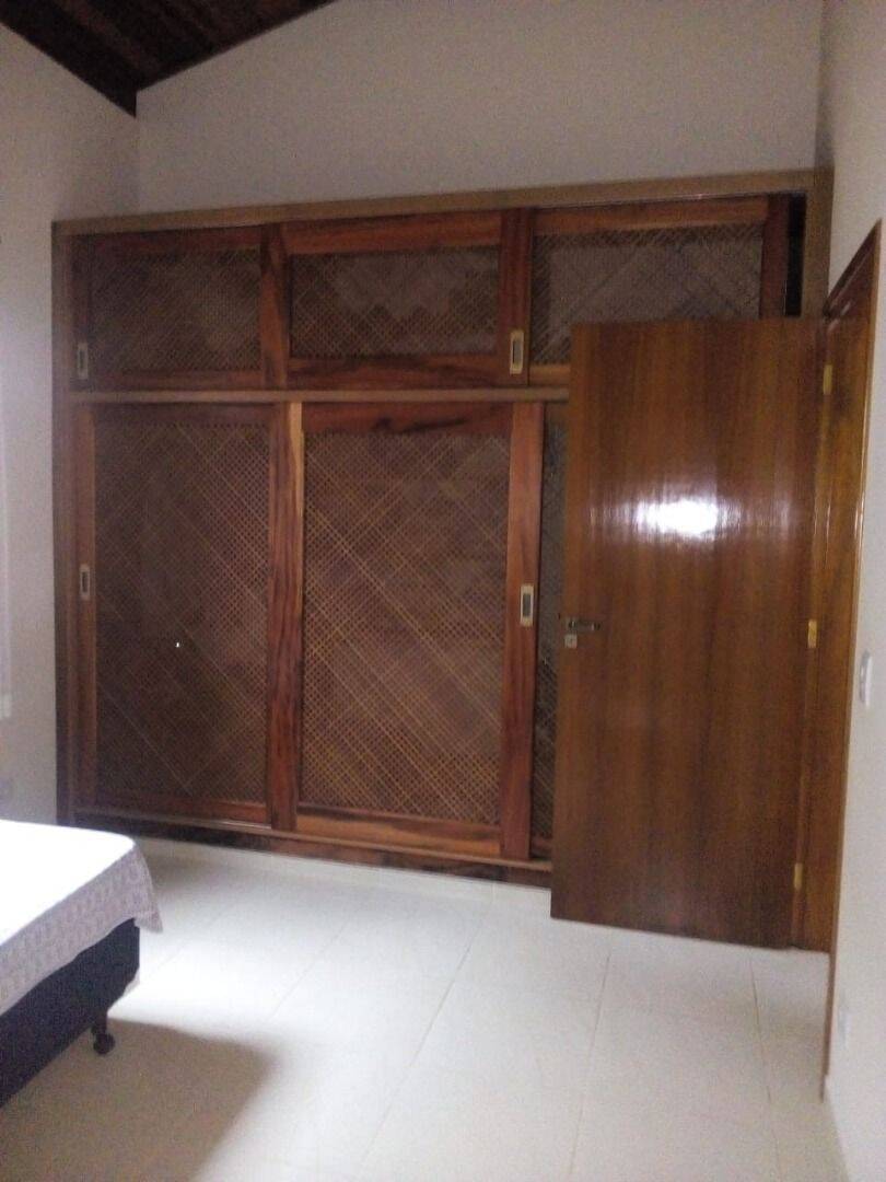 Casa, 4 quartos, 252 m² - Foto 33