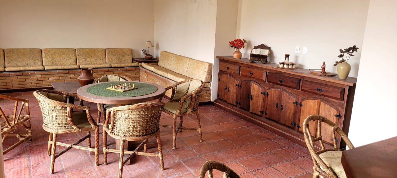 Casa, 4 quartos, 422 m² - Foto 3
