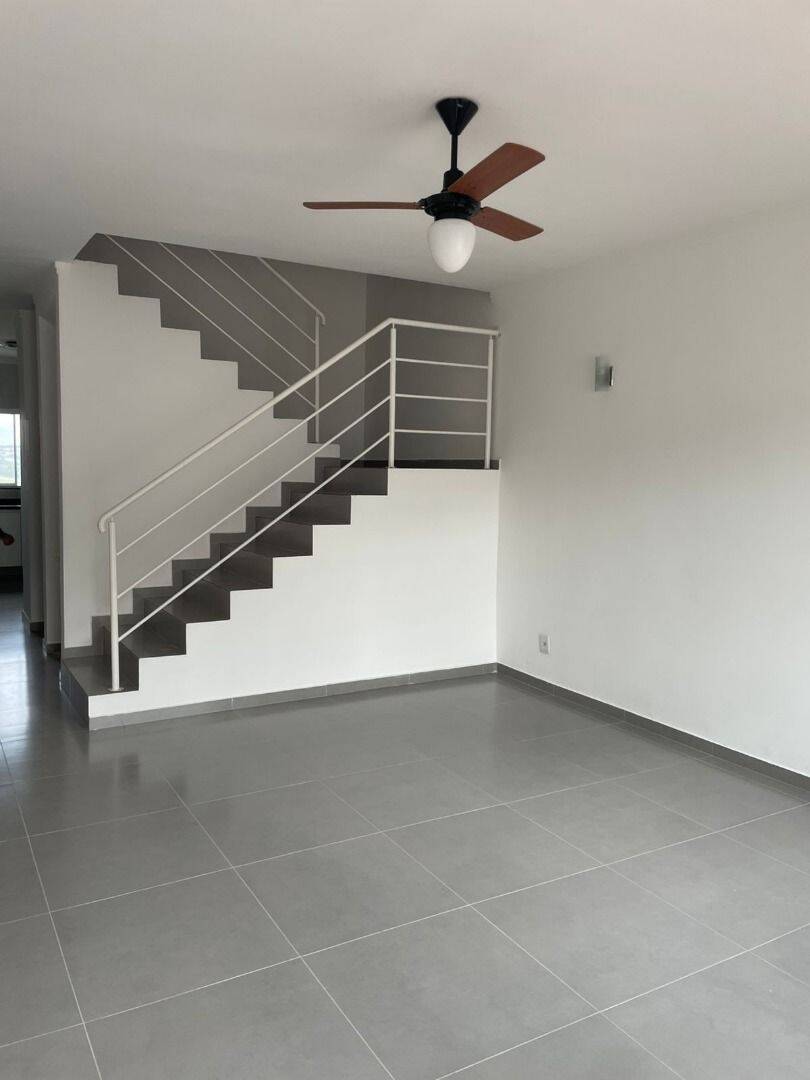 Sobrado, 3 quartos, 107 m² - Foto 2