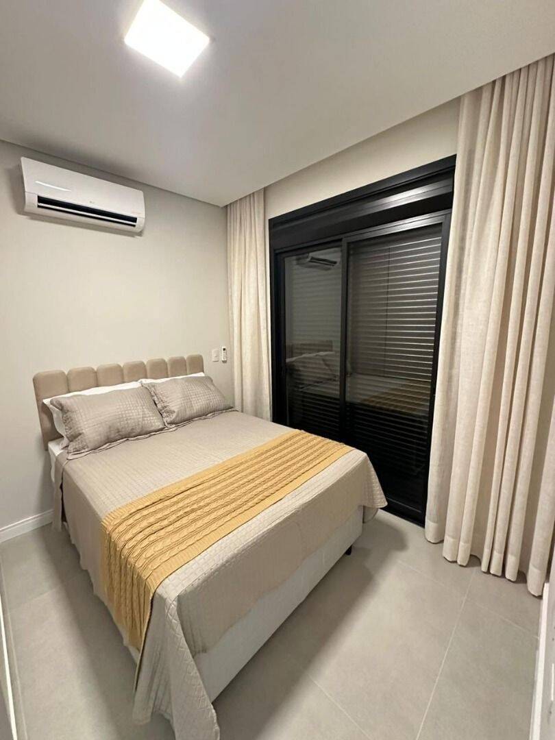 Casa, 4 quartos, 258 m² - Foto 4