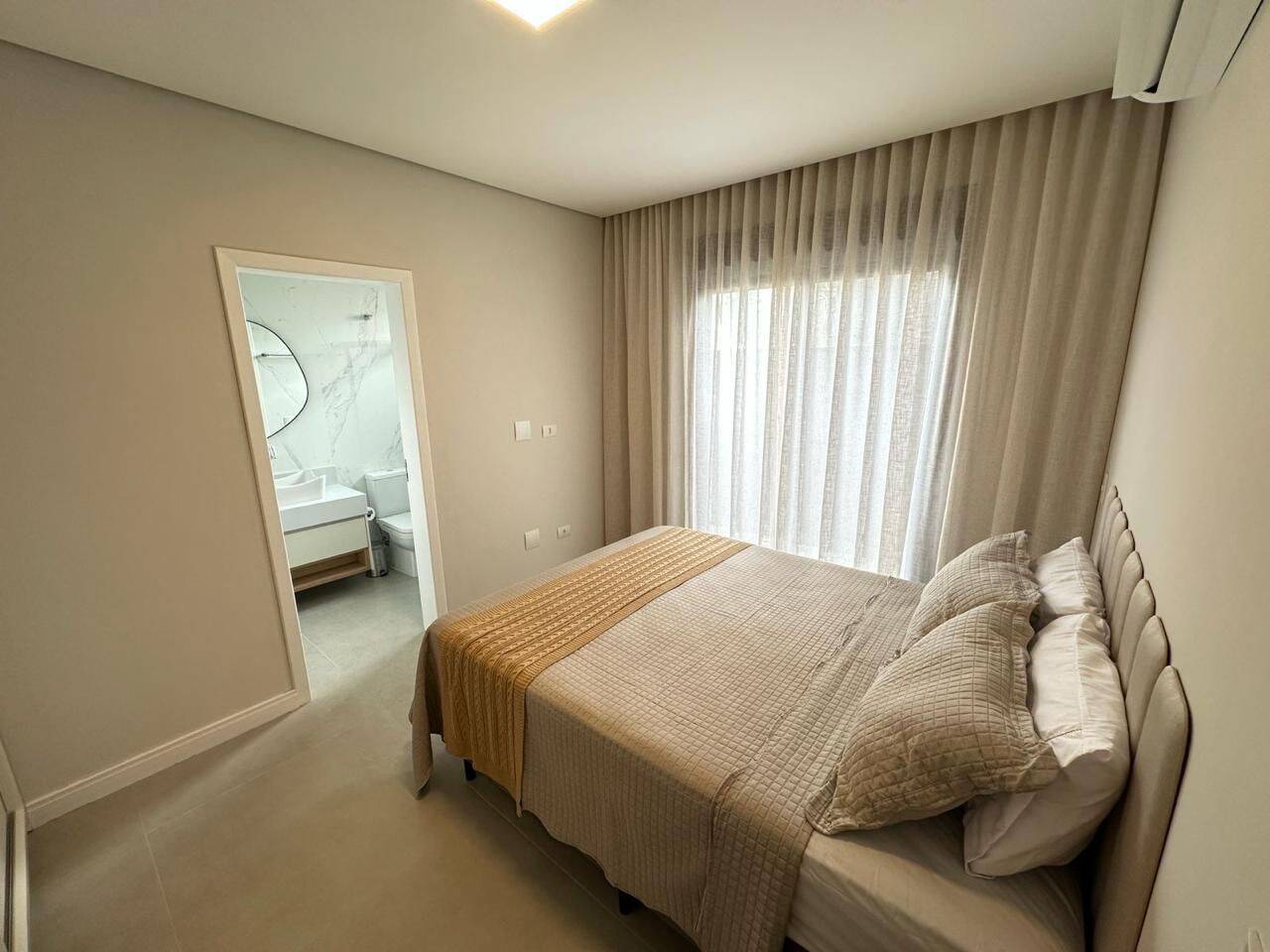 Casa, 4 quartos, 258 m² - Foto 9