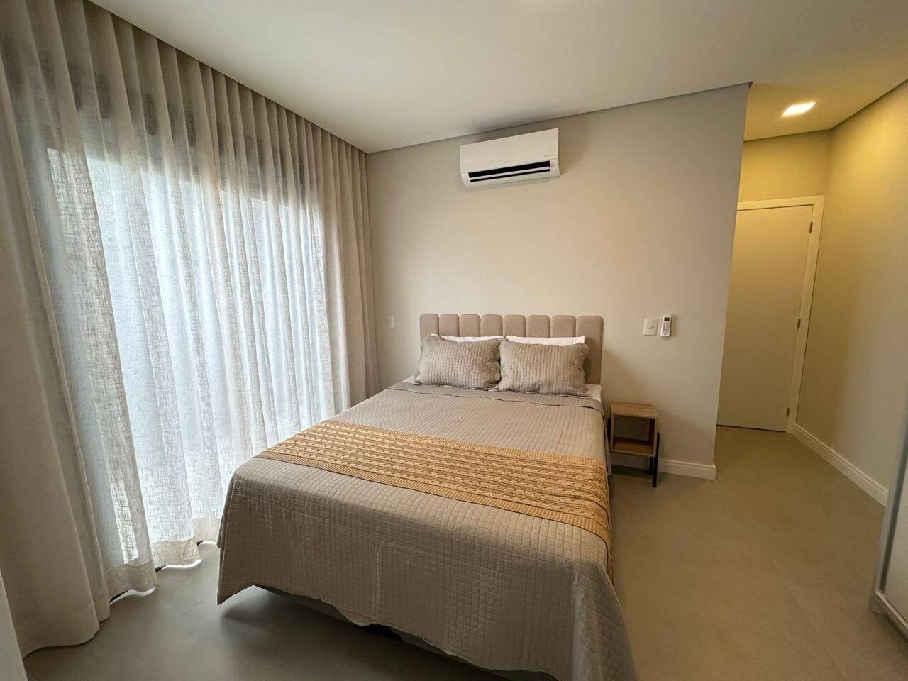 Casa, 4 quartos, 258 m² - Foto 10